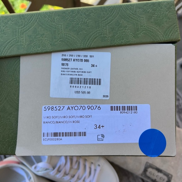 Authentic Gucci Sneakers - Picture 7 of 9